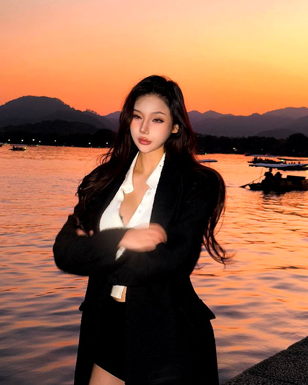 maymay_hitomi instagram image archive image