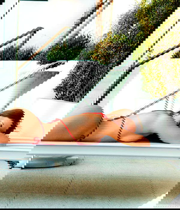 meelahrobbins image ~ Altpins