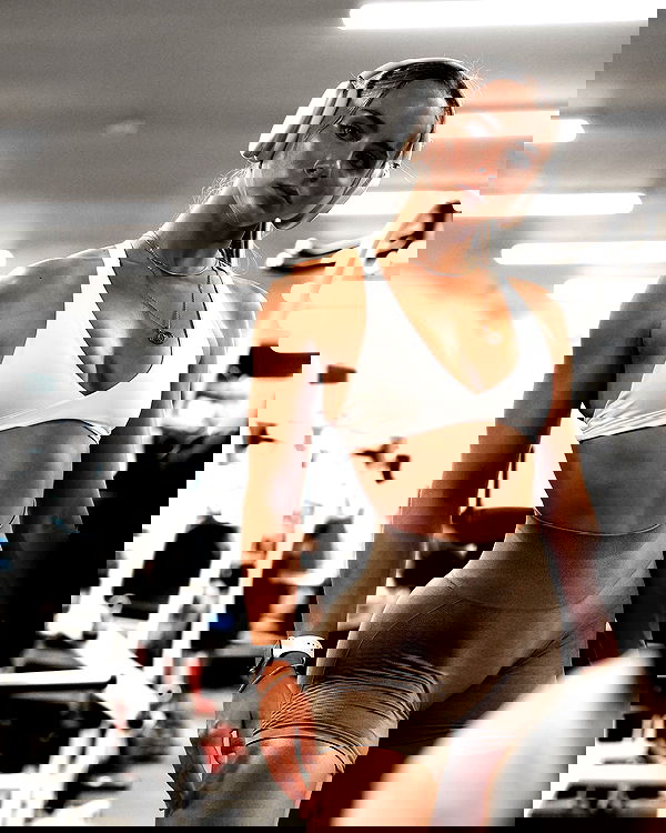 meelahrobbins image ~ Altpins