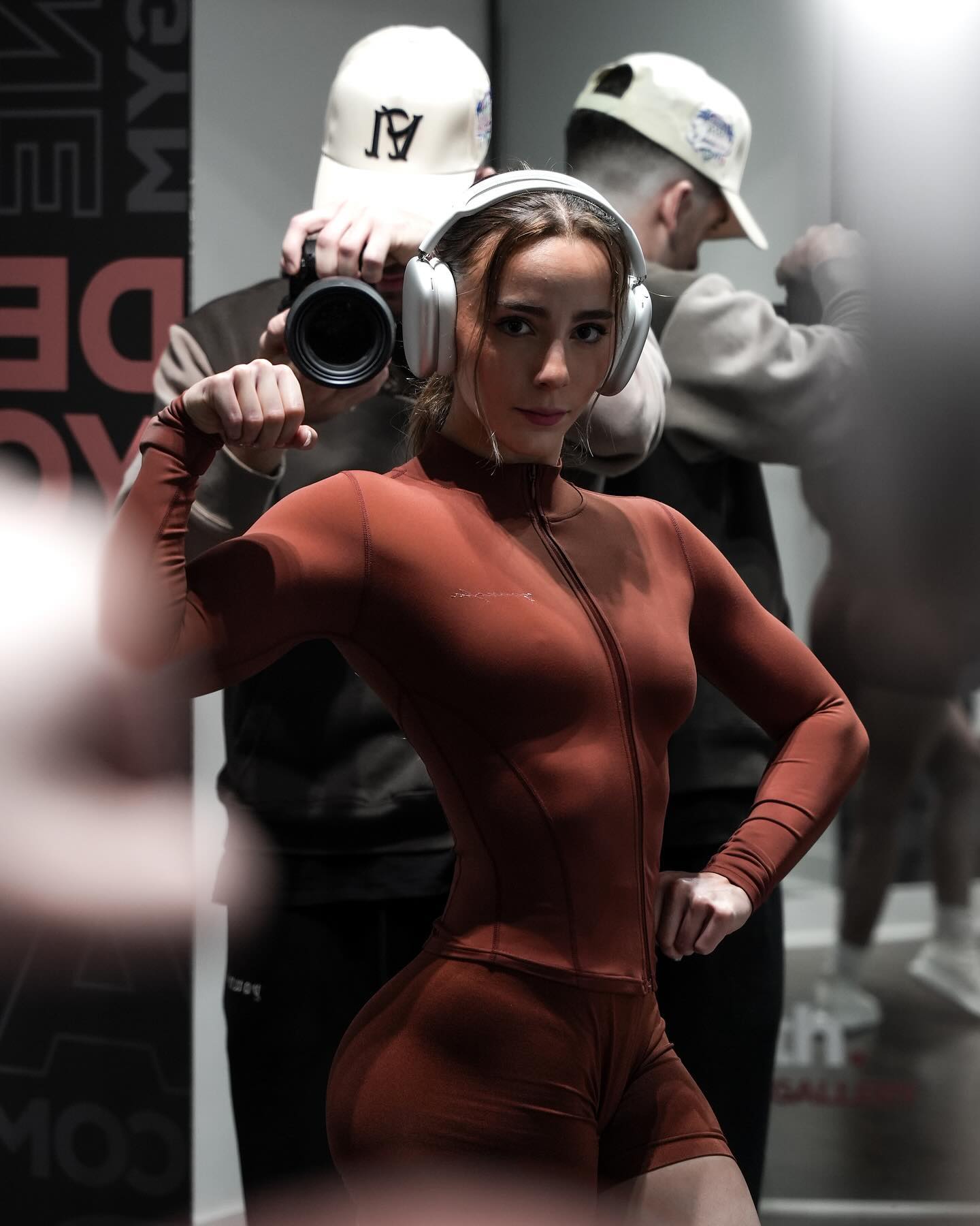 meelahrobbins instagram image archive image