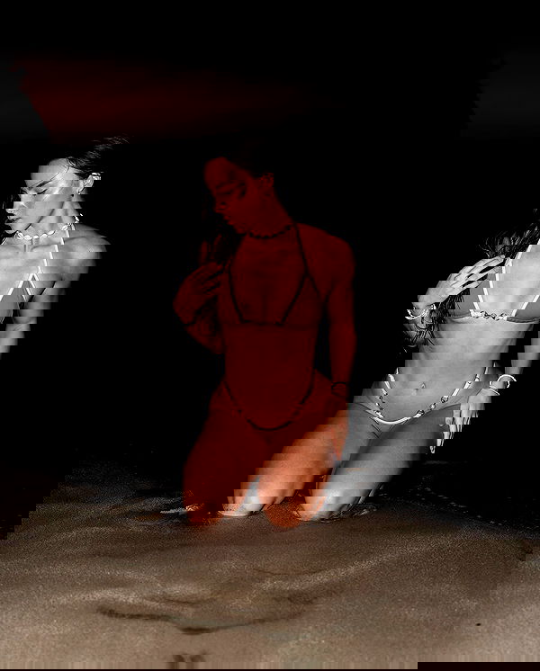 meelahrobbins image ~ Altpins