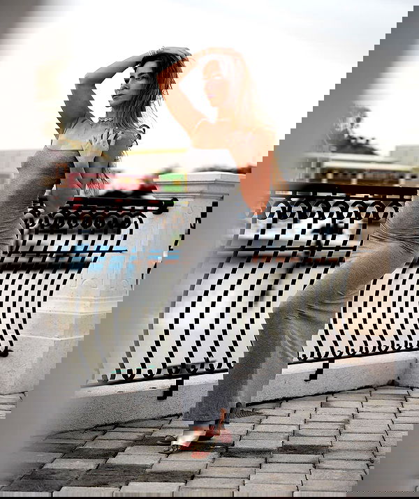 meelahrobbins image ~ Altpins