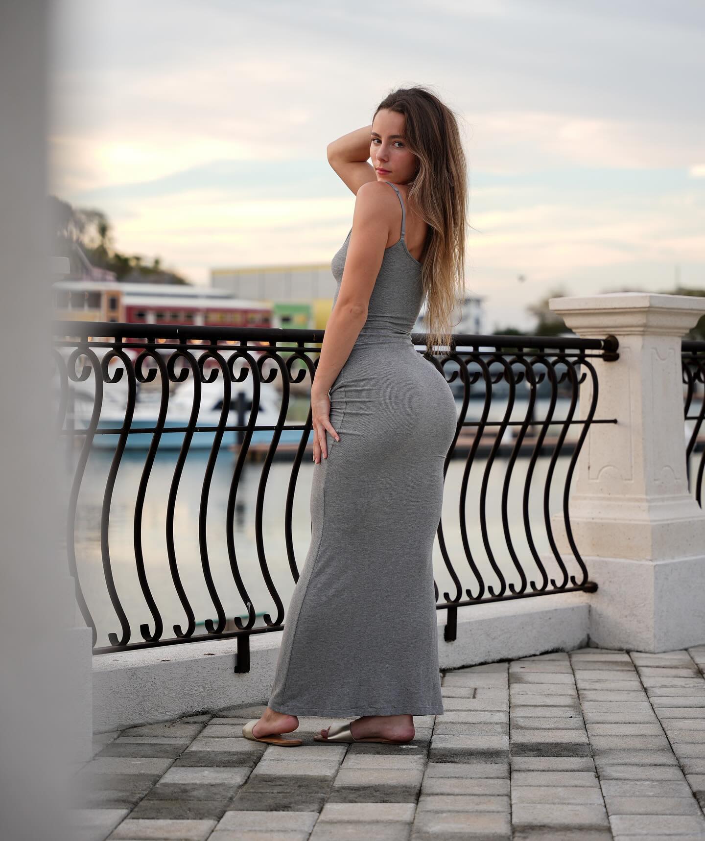 meelahrobbins instagram image archive image