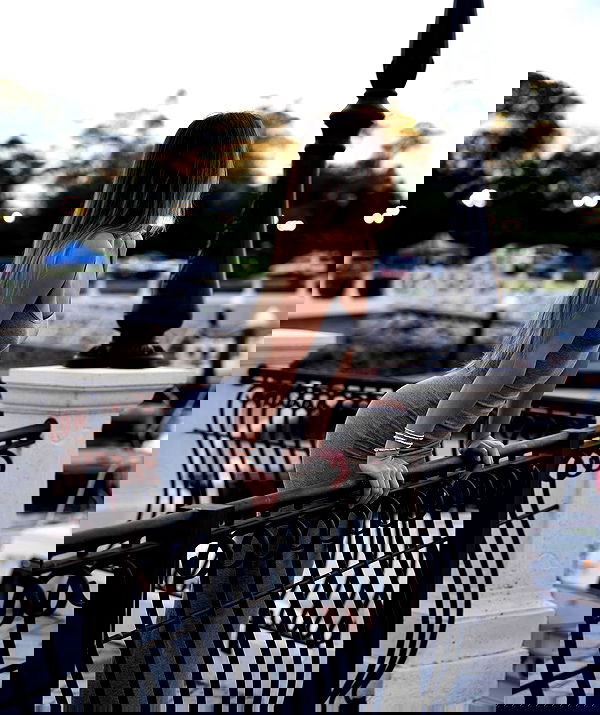 meelahrobbins image ~ Altpins