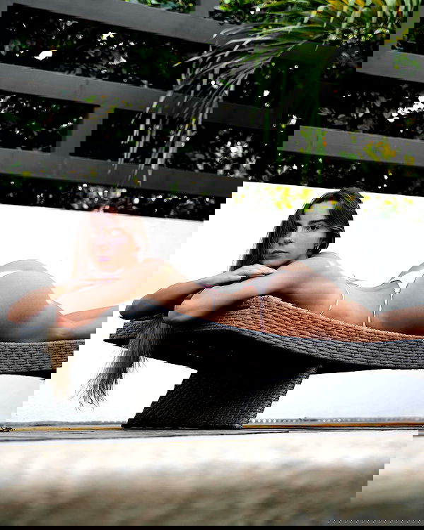 meelahrobbins image ~ Altpins