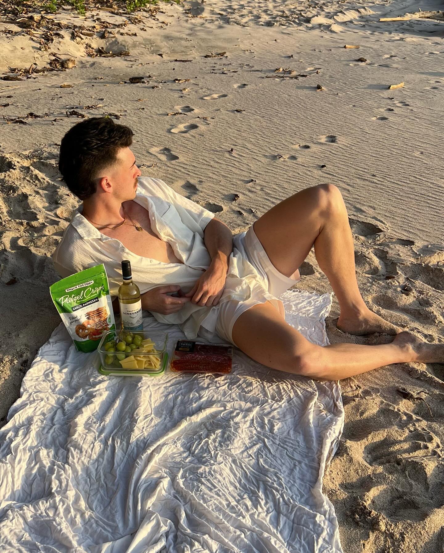 meelahrobbins instagram image archive image