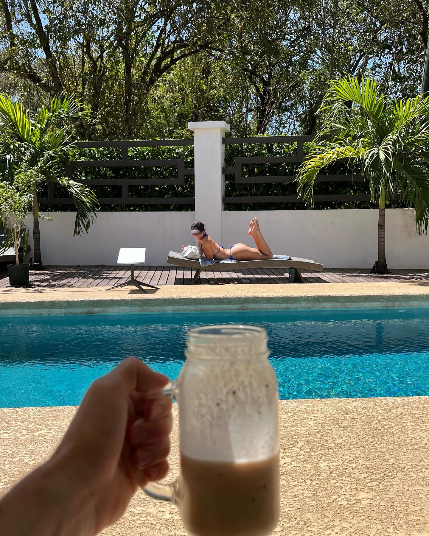 meelahrobbins instagram image archive image