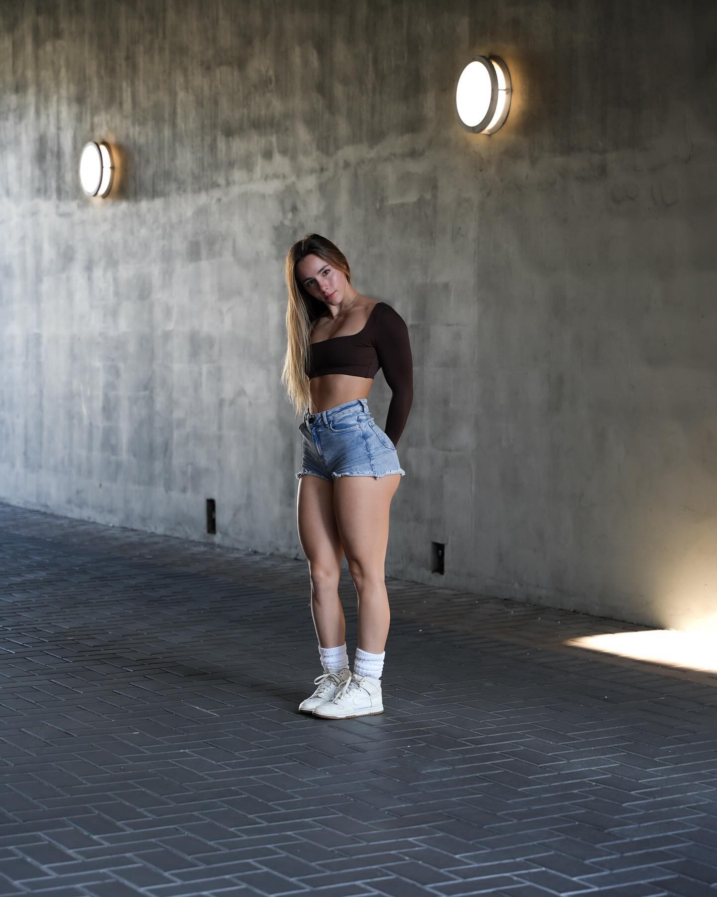 meelahrobbins instagram image archive image