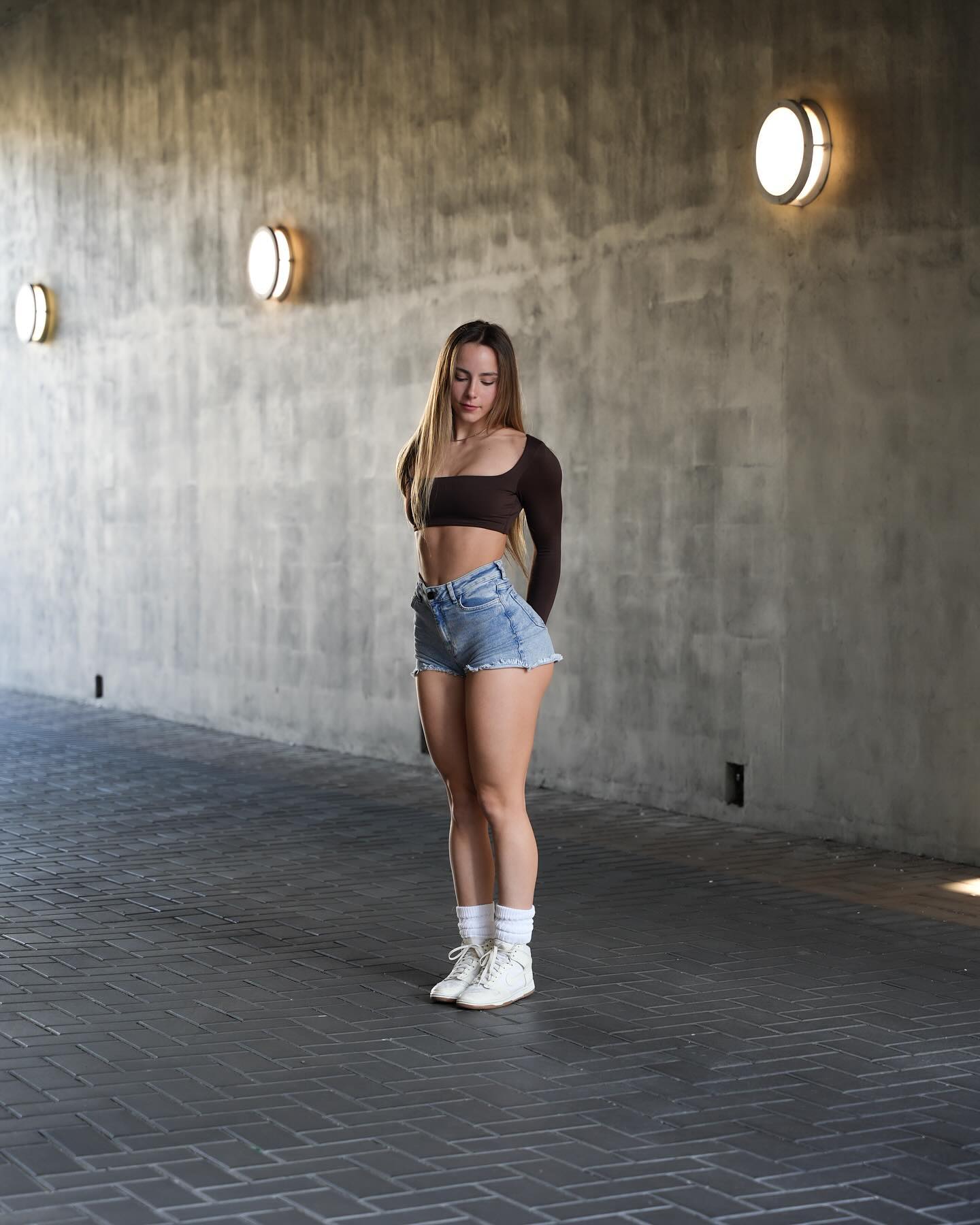 meelahrobbins instagram image archive image