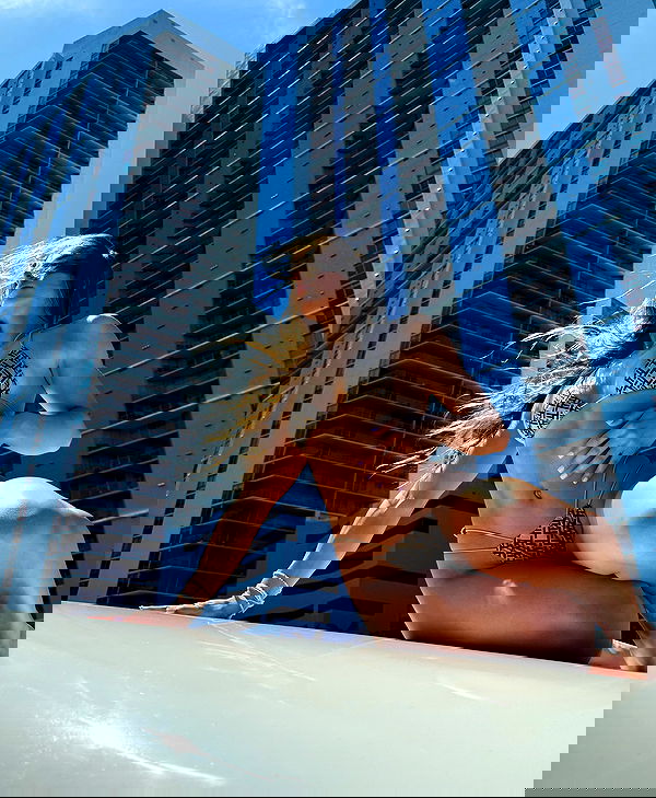 meelahrobbins image ~ Altpins