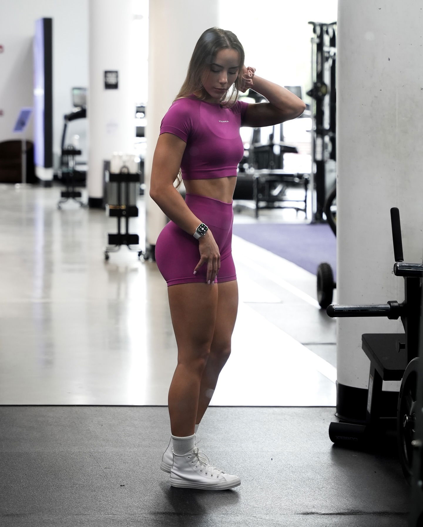 meelahrobbins instagram image archive image