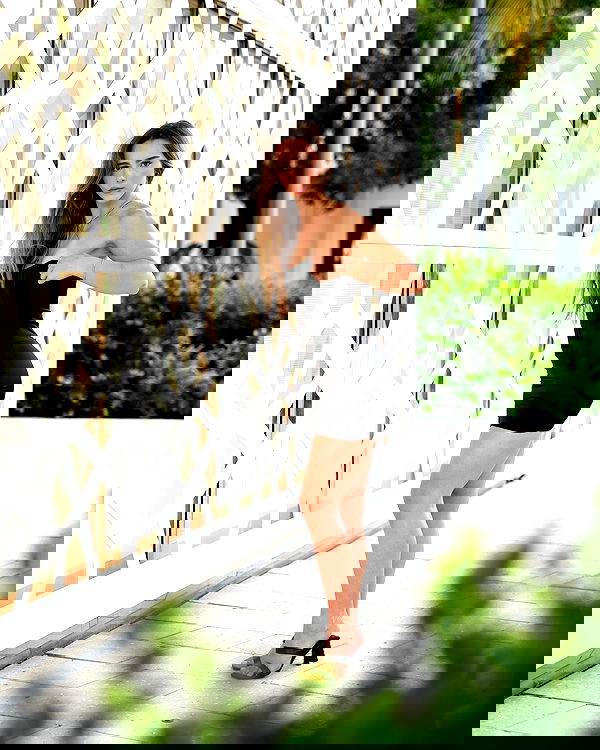 meelahrobbins image ~ Altpins