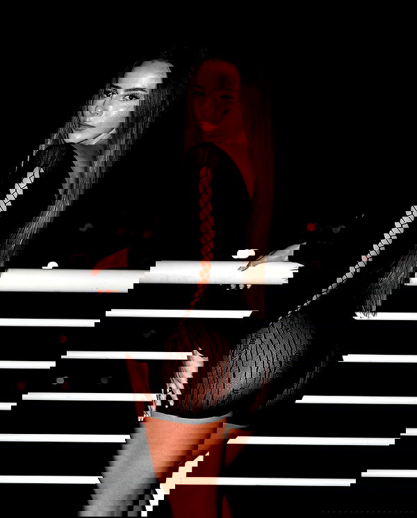 meelahrobbins image ~ Altpins