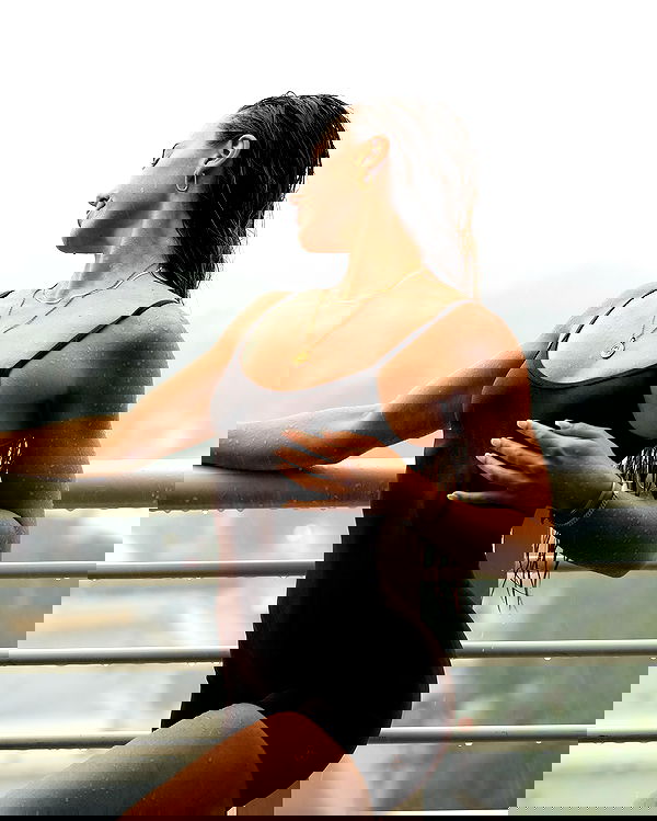 meelahrobbins image ~ Altpins