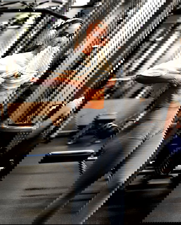 meelahrobbins image ~ Altpins