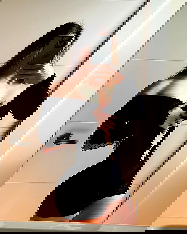 meelahrobbins image ~ Altpins