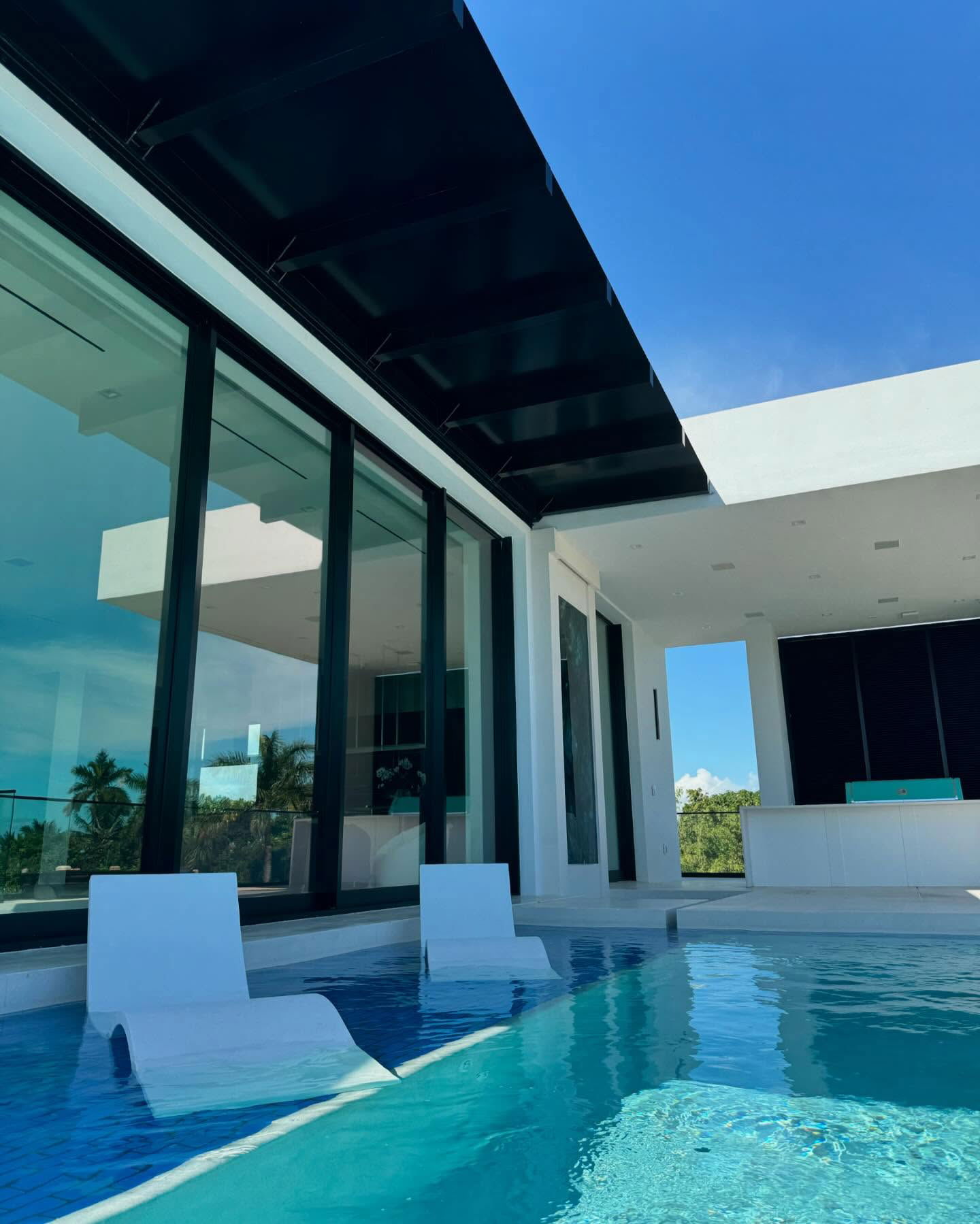 meikeae instagram image archive image