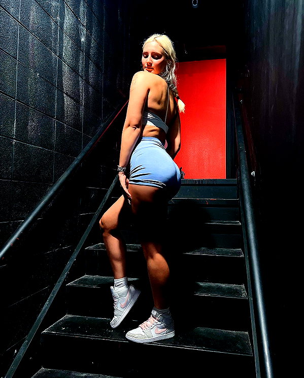 mellymfit instagram image archive image