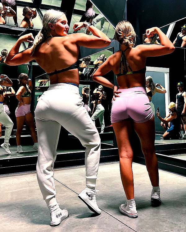 mellymfit instagram image archive image
