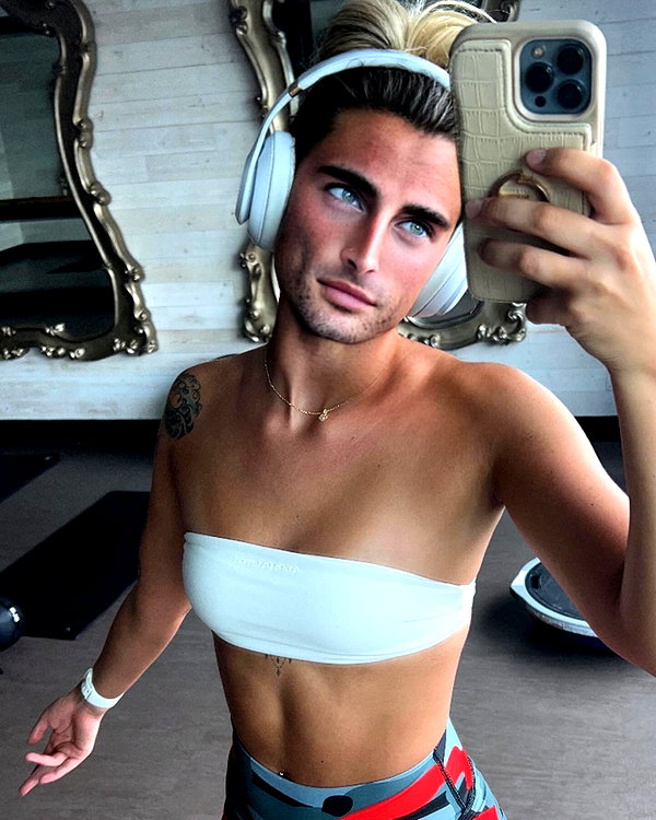 mellymfit instagram image archive image