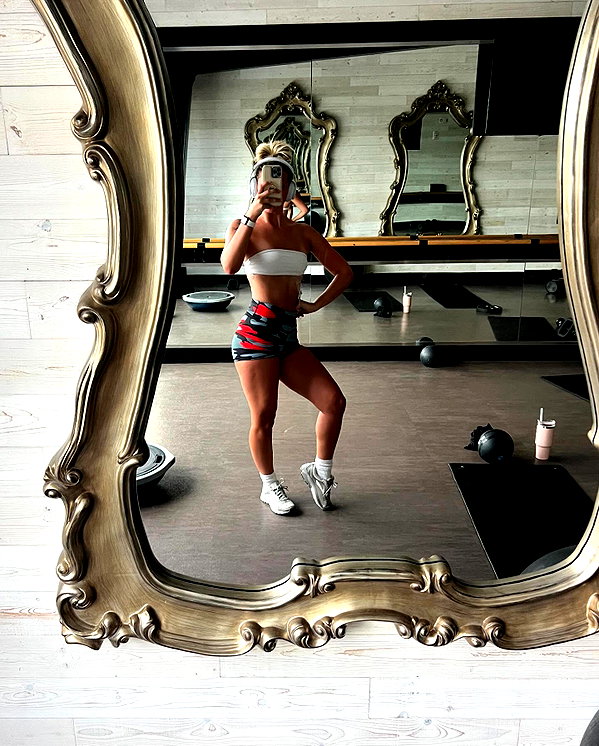 mellymfit instagram image archive image