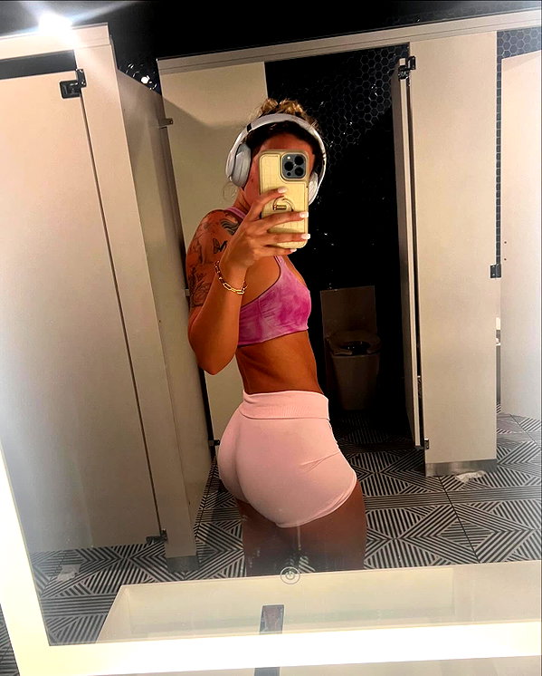mellymfit instagram image archive image