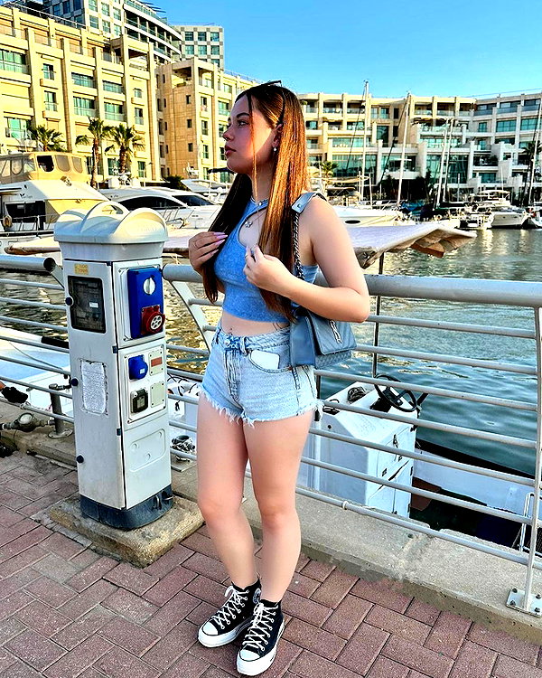 michelleloven_ instagram image archive image