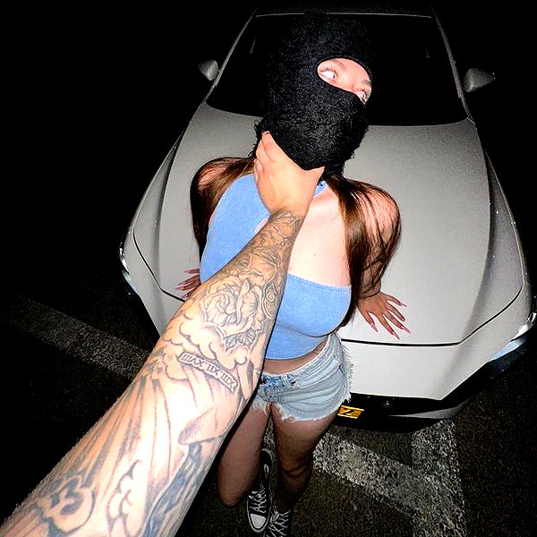 michelleloven_ instagram image archive image