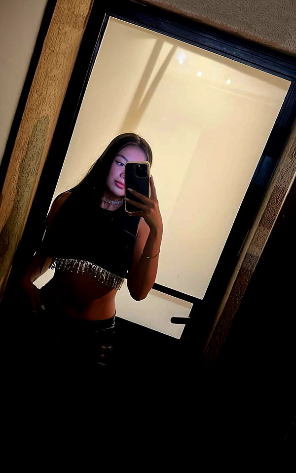 michelleloven_ instagram image archive image