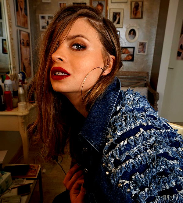 milena_kofef instagram image archive image