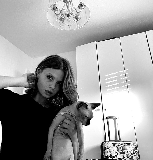 milena_kofef instagram image archive image