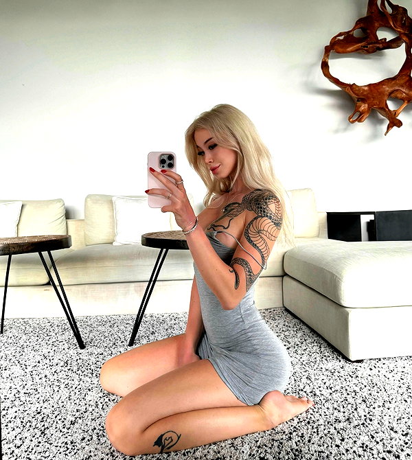 milla_snake instagram image archive image