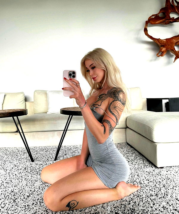 milla_snake instagram image archive image
