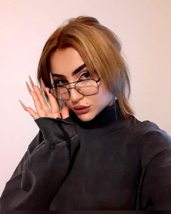 miss_insta_x.18 instagram image archive image