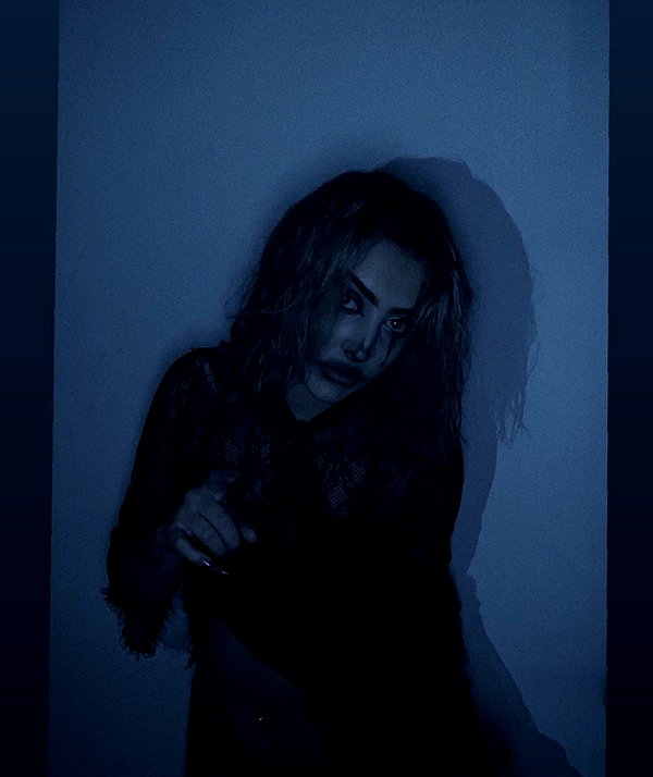 miss_insta_x.18 instagram image archive image
