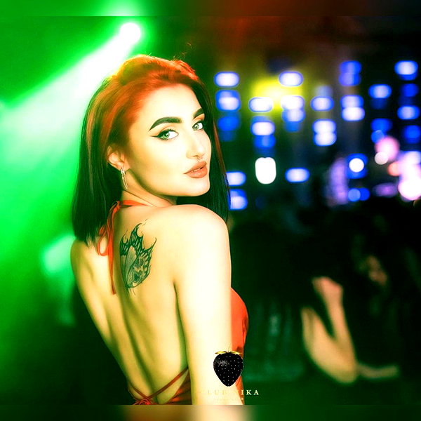 miss_insta_x.18 instagram image archive image