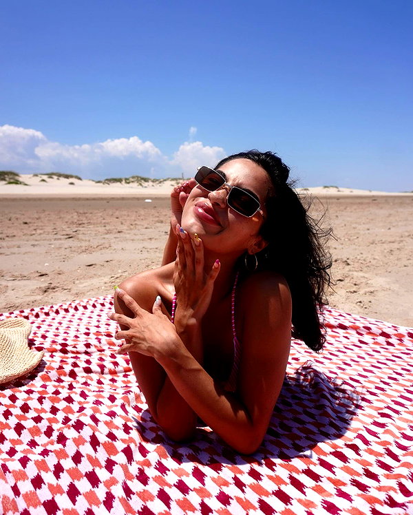 monetzamora_ instagram image archive image
