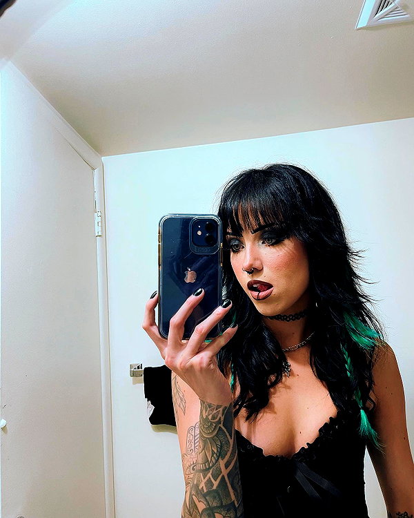 morguemuscle instagram image archive image