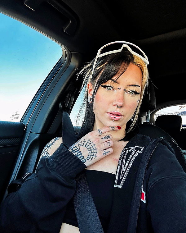 morguemuscle instagram image archive image