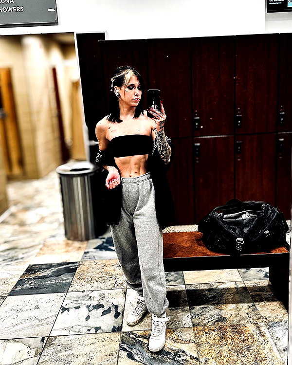 morguemuscle instagram image archive image