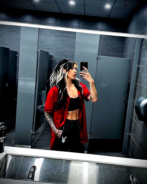 morguemuscle instagram image archive image