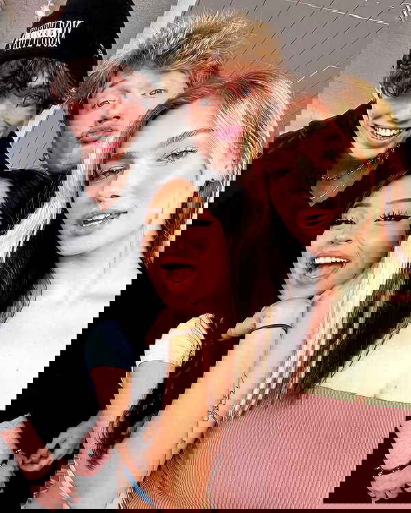 neiimaaa neiimaaa archive image