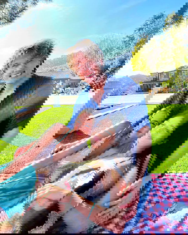 neiimaaa neiimaaa archive image