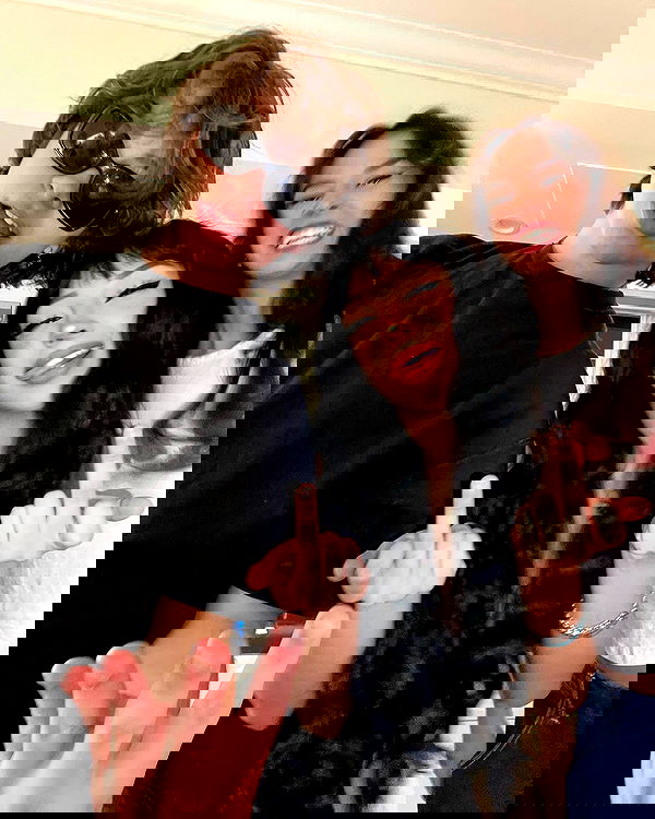 neiimaaa neiimaaa archive image