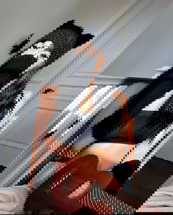 neiimaaa neiimaaa archive image