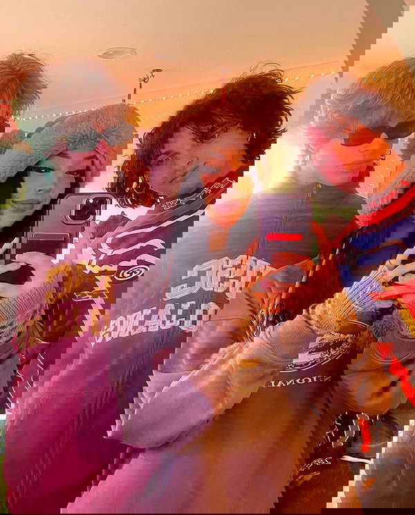 neiimaaa neiimaaa archive image