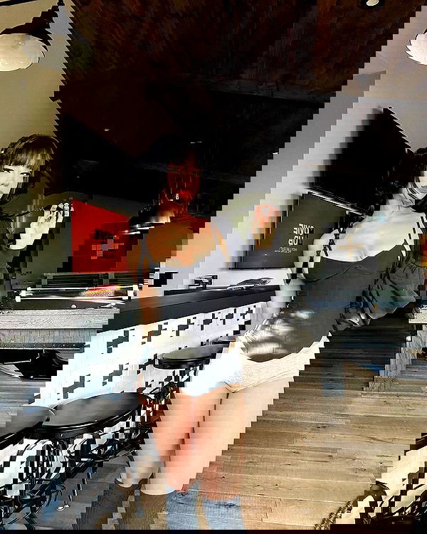 neiimaaa neiimaaa archive image