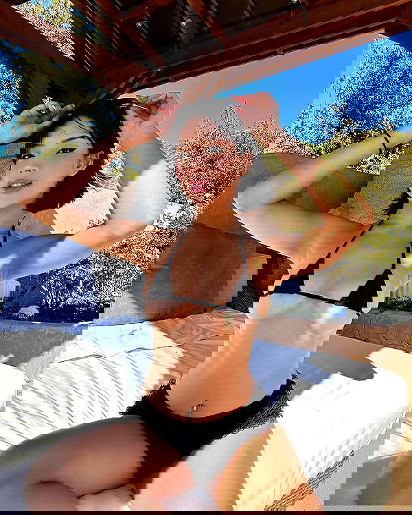 neiimaaa neiimaaa archive image