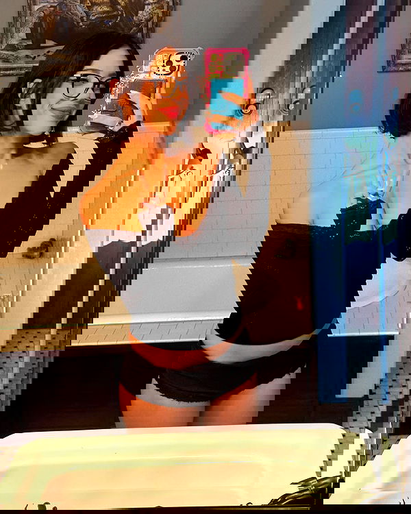 neiimaaa neiimaaa archive image