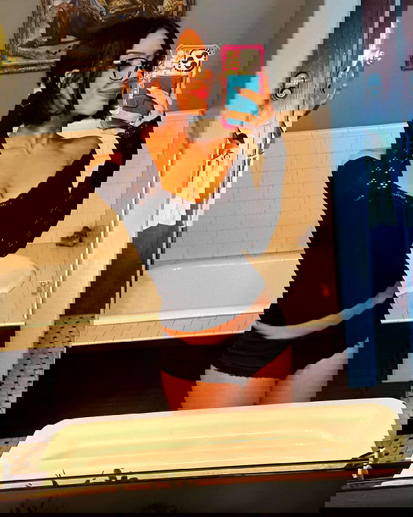 neiimaaa neiimaaa archive image